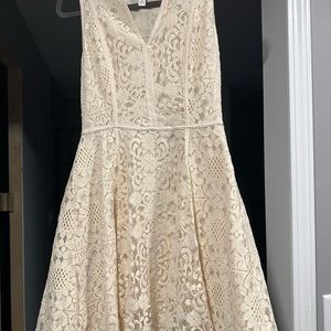 Adorable Lauren Conrad off-white dress. Size 6 brand new zipper put in.